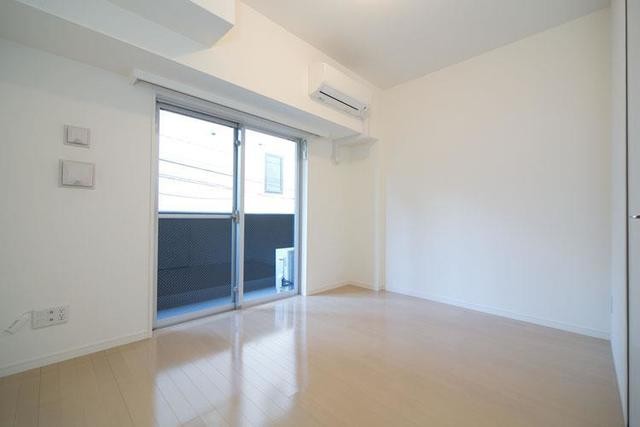 ※写真は同タイプ住戸です。(居間)