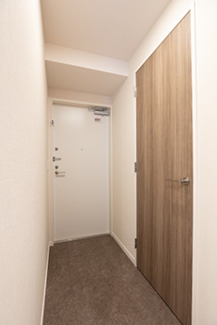 ※写真は同タイプ住戸です。(玄関)