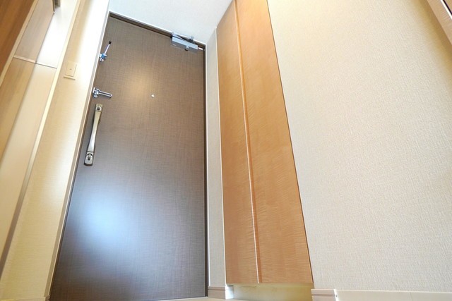 ※写真は同タイプ住戸です。(玄関)