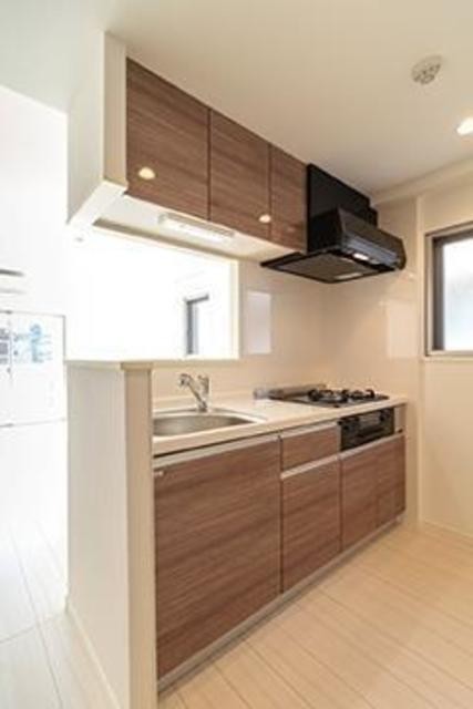 ※写真は同タイプ住戸です。(キッチン)