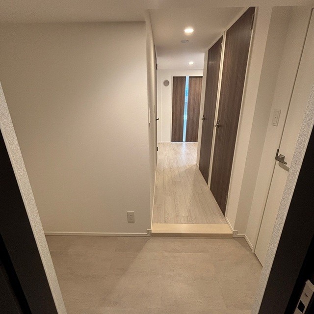 ※写真は同タイプ住戸です。(玄関)