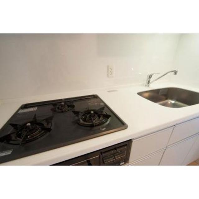 ※写真は同タイプ住戸です。(キッチン)