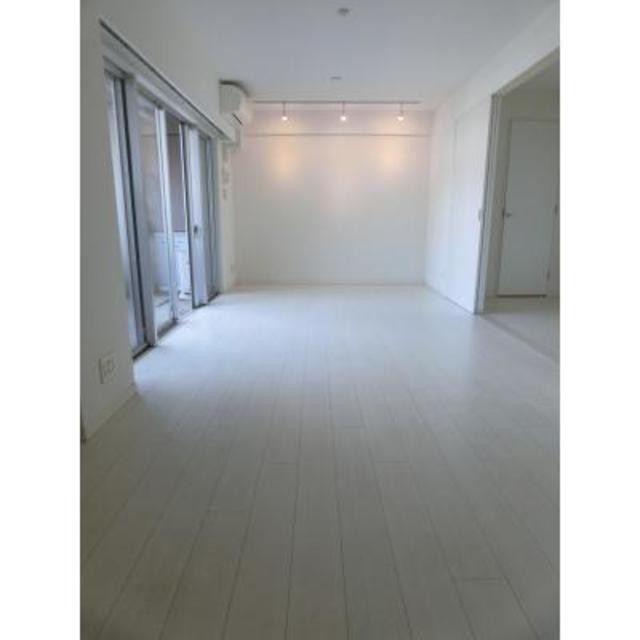 ※写真は同タイプ住戸です。(居間)