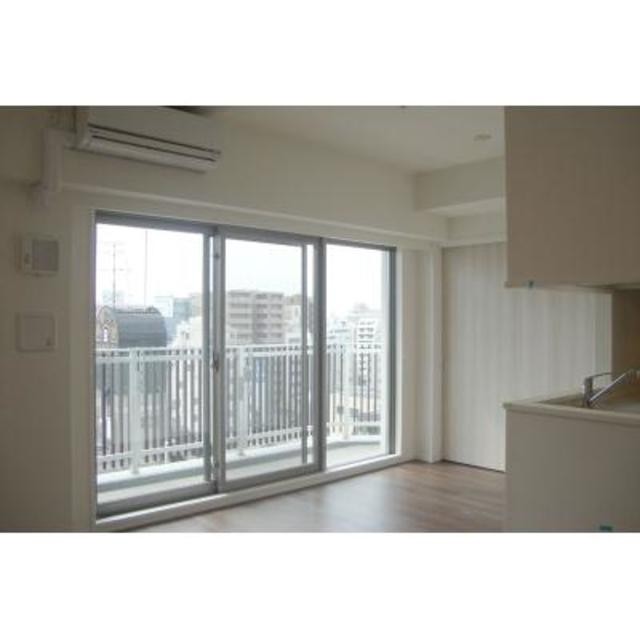 ※写真は同タイプ住戸です。(居間)