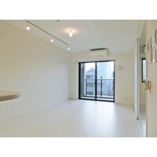 ※写真は同タイプ住戸です。(居間)