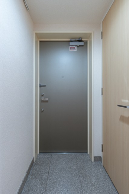 ※写真は同タイプ住戸です。(玄関)