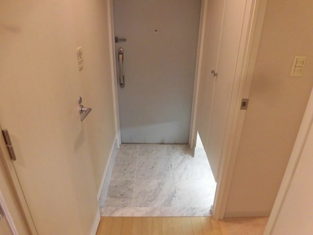 ※同仕様写真含む(玄関)