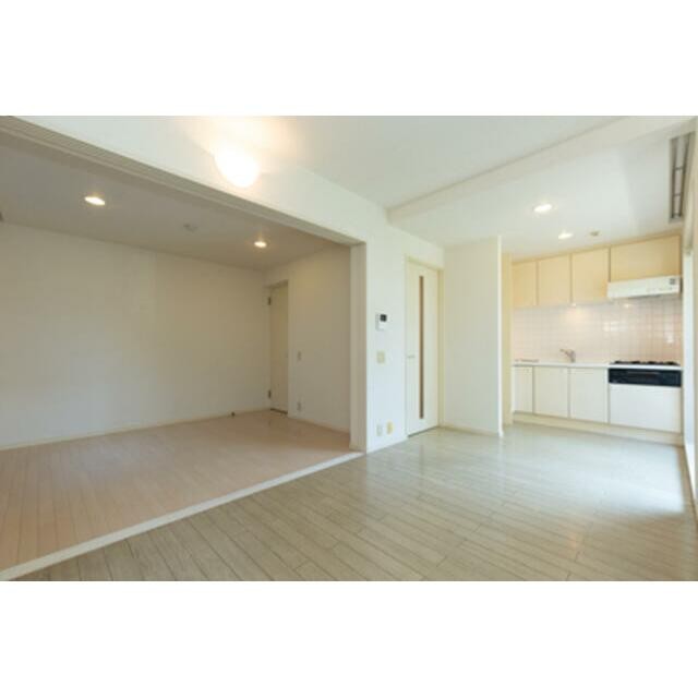 ※同仕様写真含む(居間)