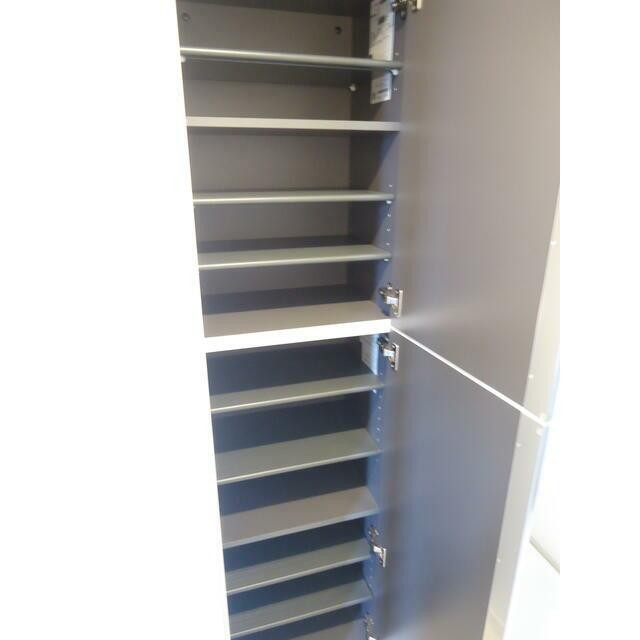 下足入れ(玄関)