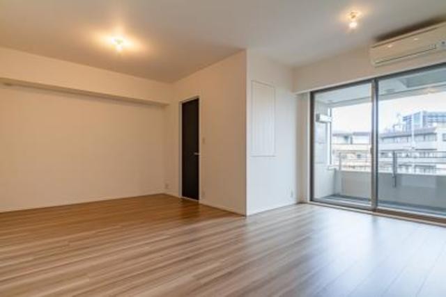 ※写真は同タイプ住戸です。(居間)