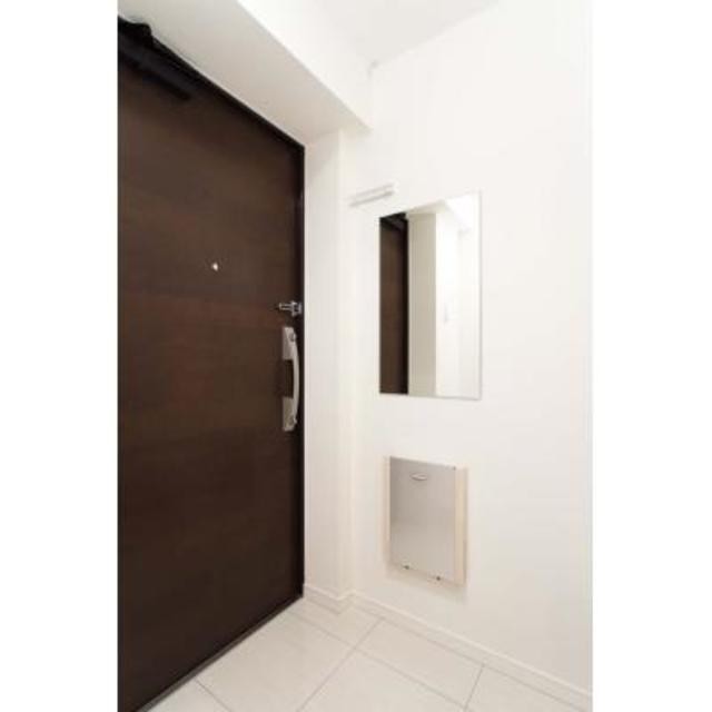 ※写真は同タイプ住戸です。(玄関)