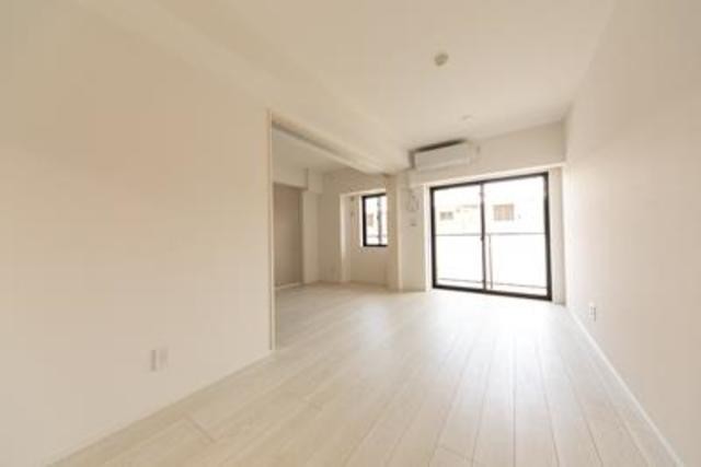 ※写真は同タイプ住戸です。(居間)