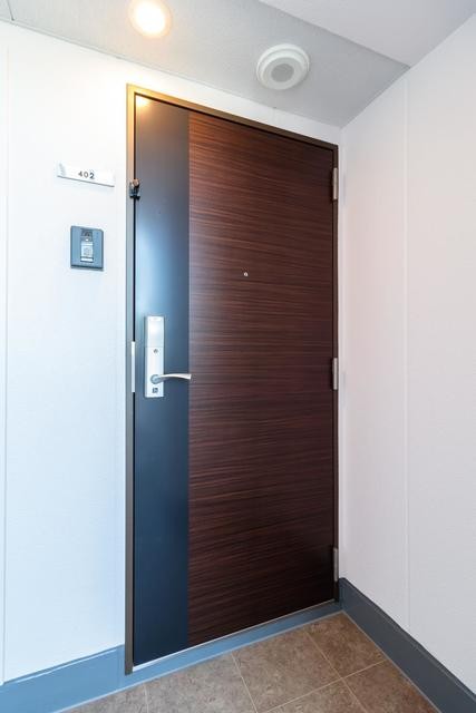 ※写真は同タイプ住戸です。(玄関)