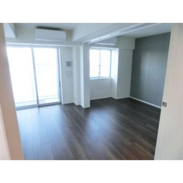 ※写真は同タイプ住戸です。(居間)