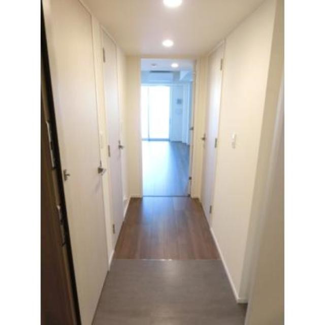 ※写真は同タイプ住戸です。(玄関)