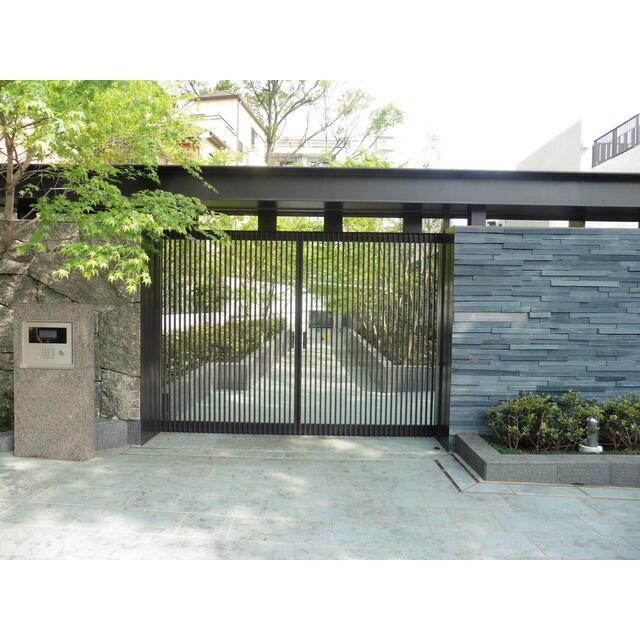 サブエントランス：2016年4月撮影