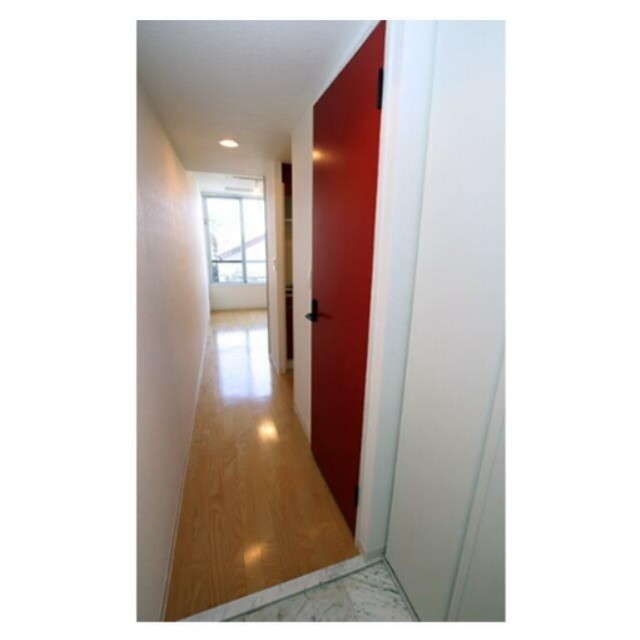 ※同仕様写真含む(玄関)