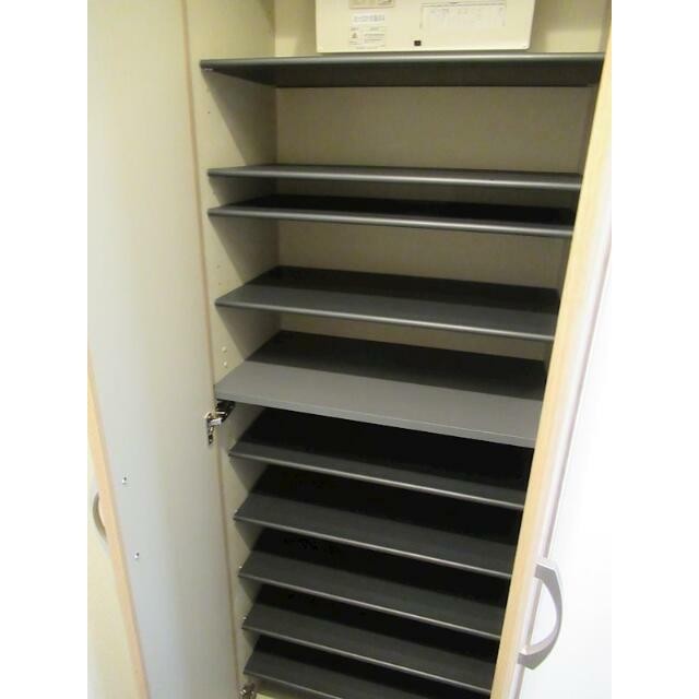 シューズボックス