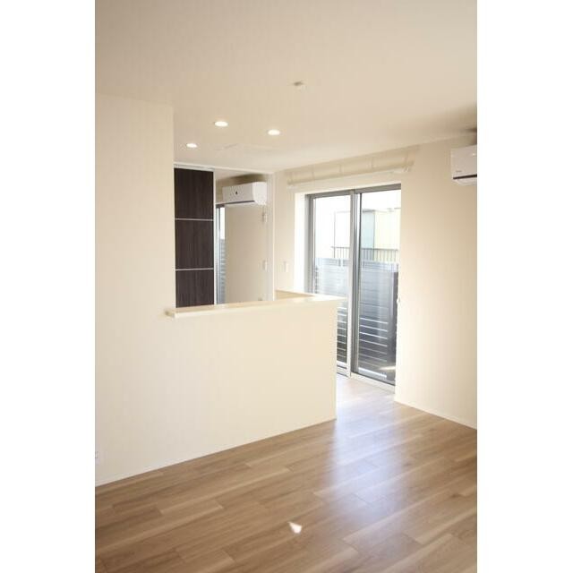 カウンターキッチン 新築時の写真です。(居間)