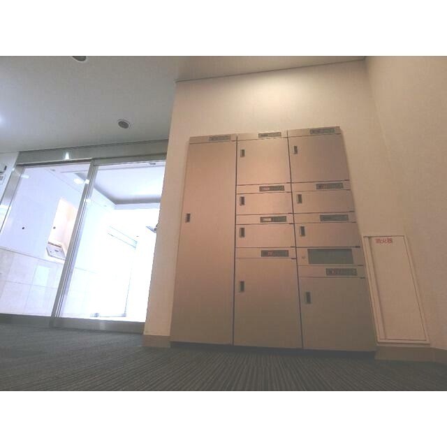 宅配ロッカーあり