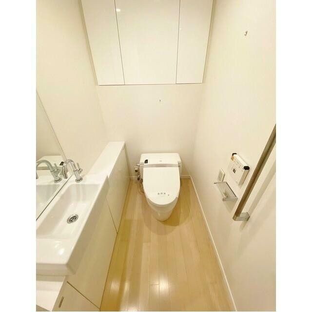 トイレ 2021年3月撮影(内装)