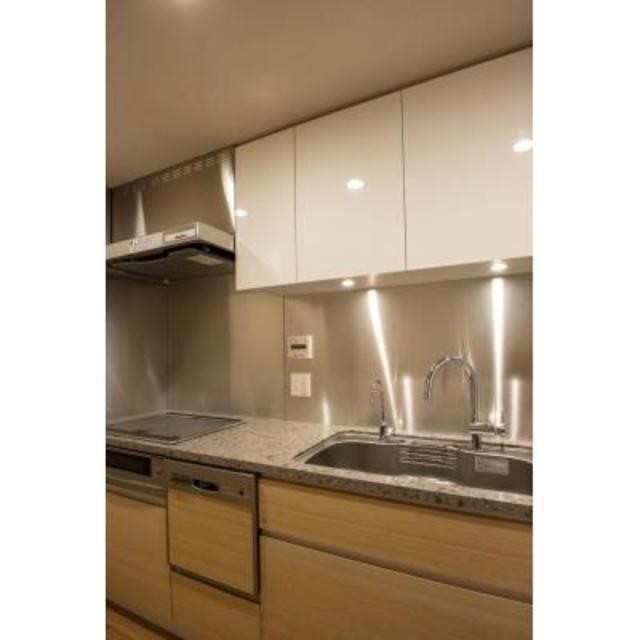 ※写真は同タイプ住戸です。(キッチン)