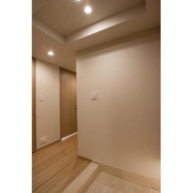 ※写真は同タイプ住戸です。(玄関)