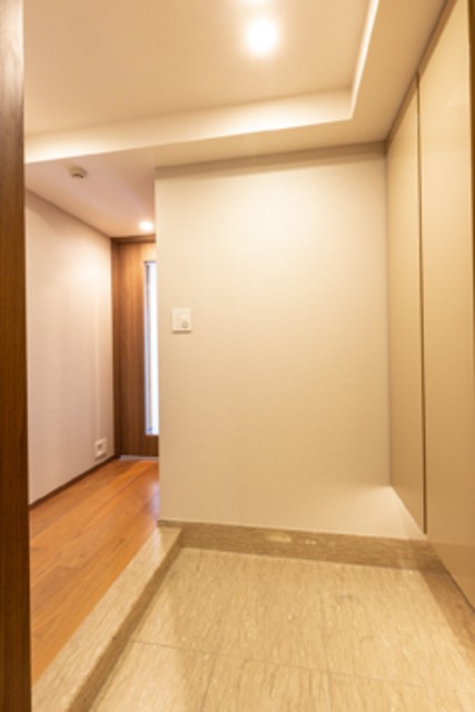 ※写真は同タイプ住戸です。(玄関)