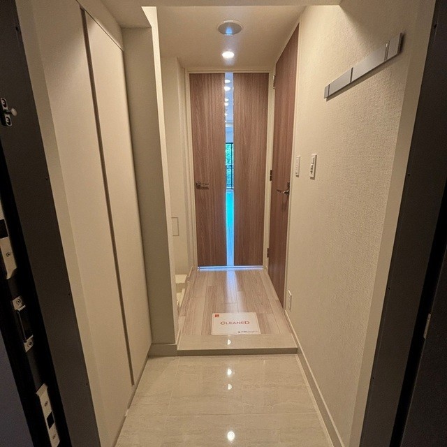 ※写真は同タイプ住戸です。(玄関)