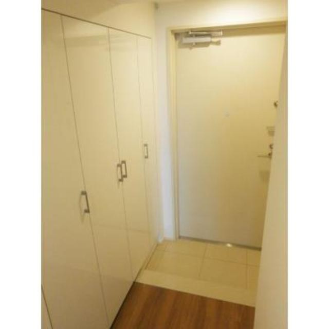 ※写真は同タイプ住戸です。(玄関)