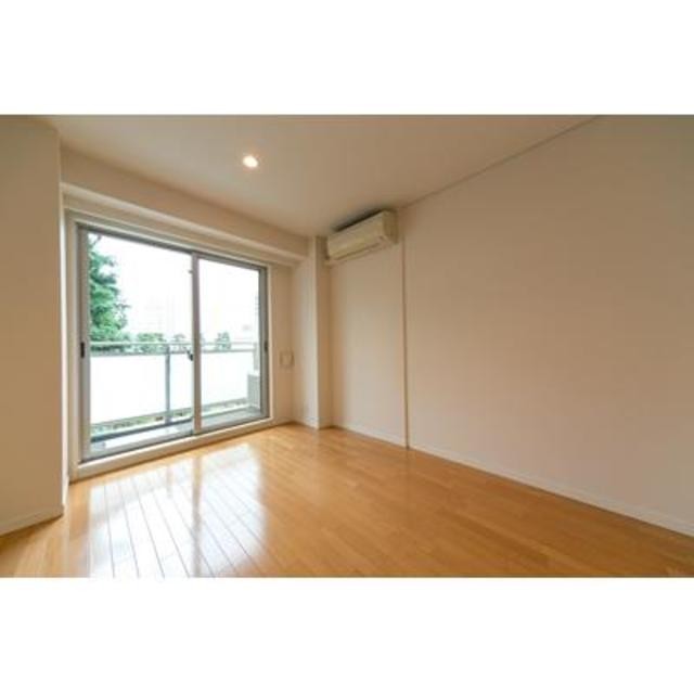 ※写真は同タイプ住戸です。(居間)