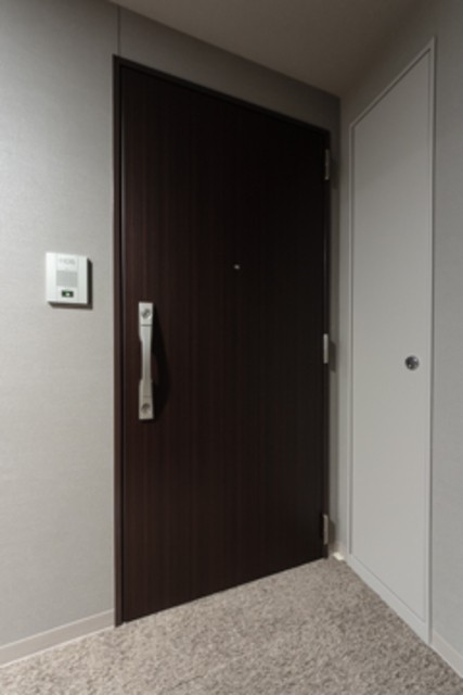 ※写真は同タイプ住戸です。(玄関)