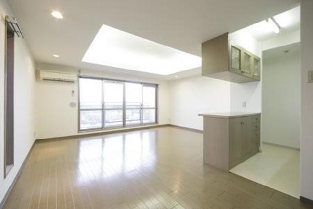 ※写真は同タイプ住戸です。(居間)