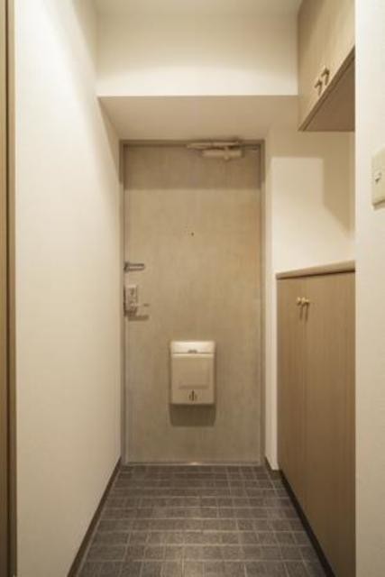 ※写真は同タイプ住戸です。(玄関)