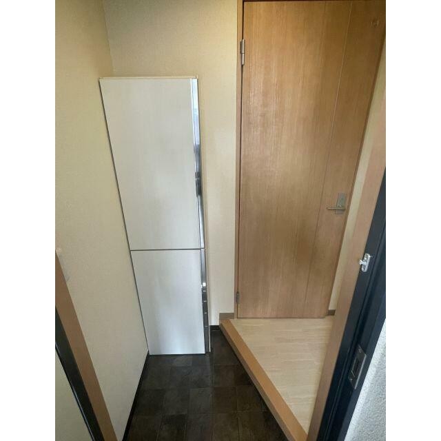 玄関横シューズボックス有り(玄関)