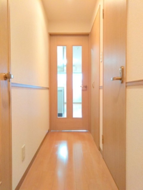 ※同仕様写真含む(玄関)