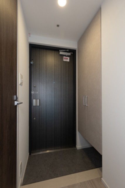 ※写真は同タイプ住戸です。(玄関)