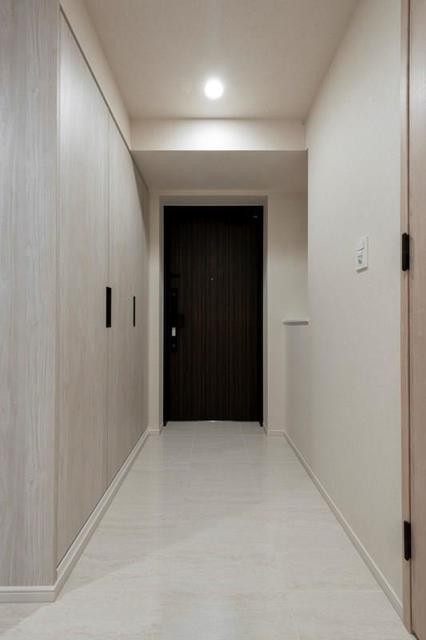 ※写真は同タイプ住戸です。(玄関)