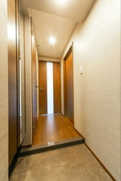 ※同仕様写真含む(玄関)