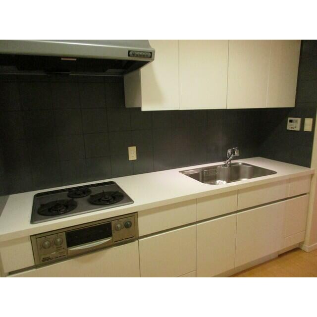 Rタイプ2016年12月撮影 同タイプ807号室の写真です。(キッチン)