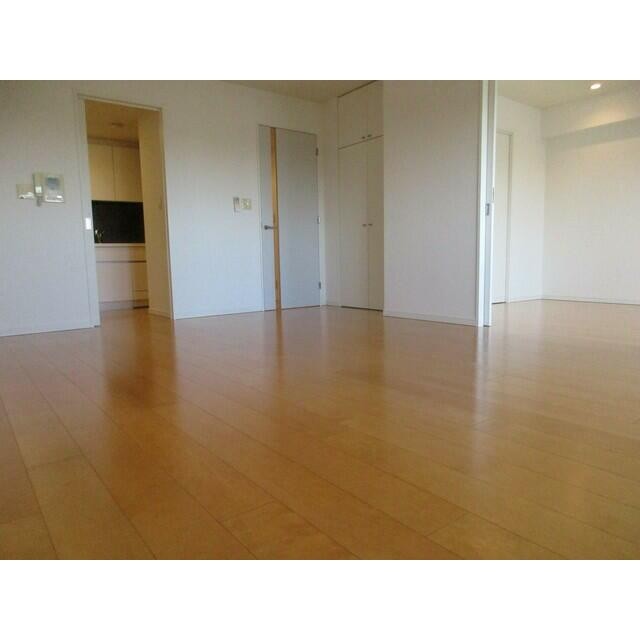 Rタイプ2016年12月撮影 同タイプ807号室の写真です。(居間)