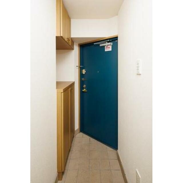 ※写真は同タイプ住戸です。(玄関)