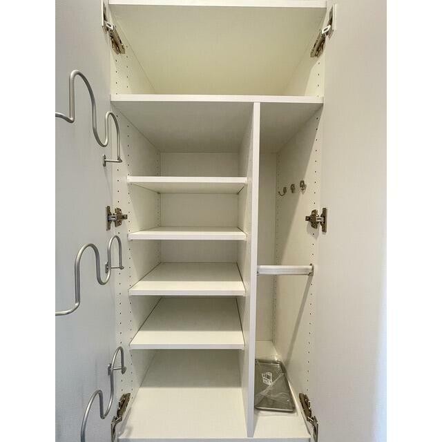 シューズボックス