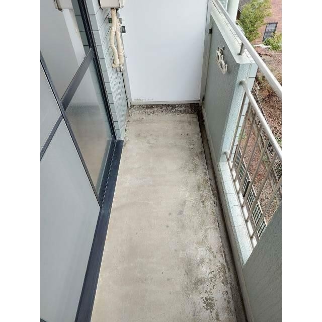 陽当たり良好なバルコニーです