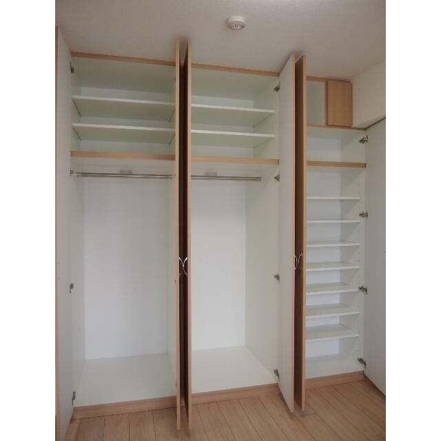 クローゼット(内装)