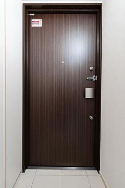 ※写真は同タイプ住戸です。(玄関)