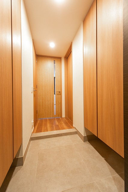 ※写真は同タイプ住戸です。(玄関)