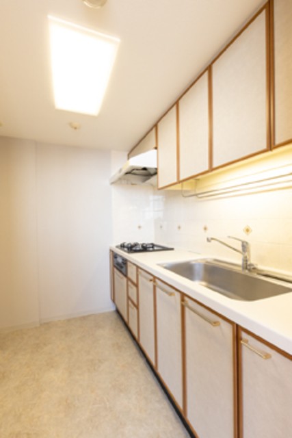 ※写真は同タイプ住戸です。(キッチン)