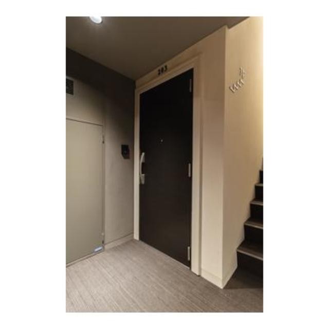 ※写真は同タイプ住戸です。(玄関)