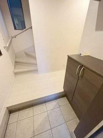 (玄関)